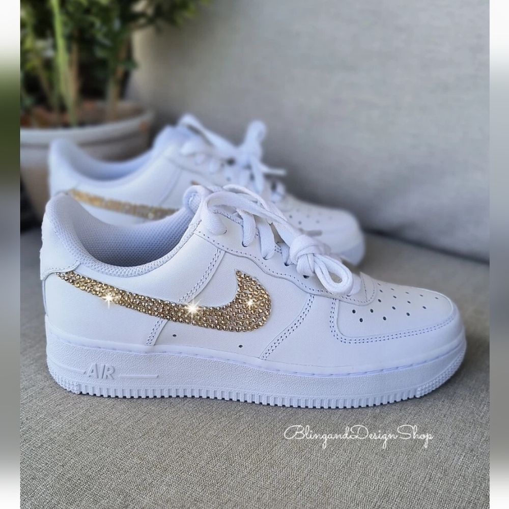 Women's Nike Air Force 1 07 White Sneakers made with Swarovski Crystals - Picture 4 of 8
